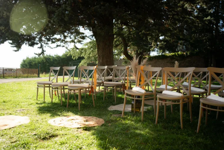 Réserver un domaine de réception pour une cérémonie matinale en petit comité, Grezieu-le-Marché, vers Saint-Martin-en-Haut, La Cour de Marius
