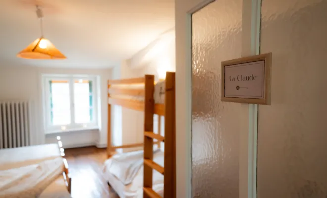 La Chambre "Claude" , Grezieu-le-Marché, vers Saint-Martin-en-Haut, La Cour de Marius