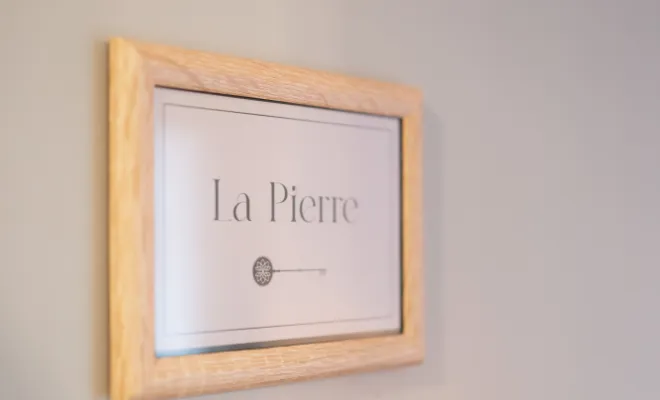 La Chambre "Pierre", Grezieu-le-Marché, vers Saint-Martin-en-Haut, La Cour de Marius
