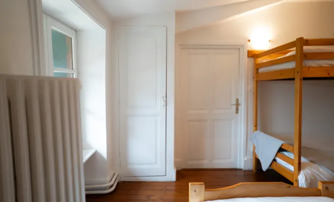 La Chambre "Claude" , Grezieu-le-Marché, vers Saint-Martin-en-Haut, La Cour de Marius